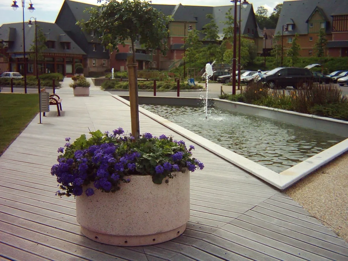 Concrete planters