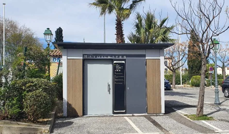 sanitaires publics