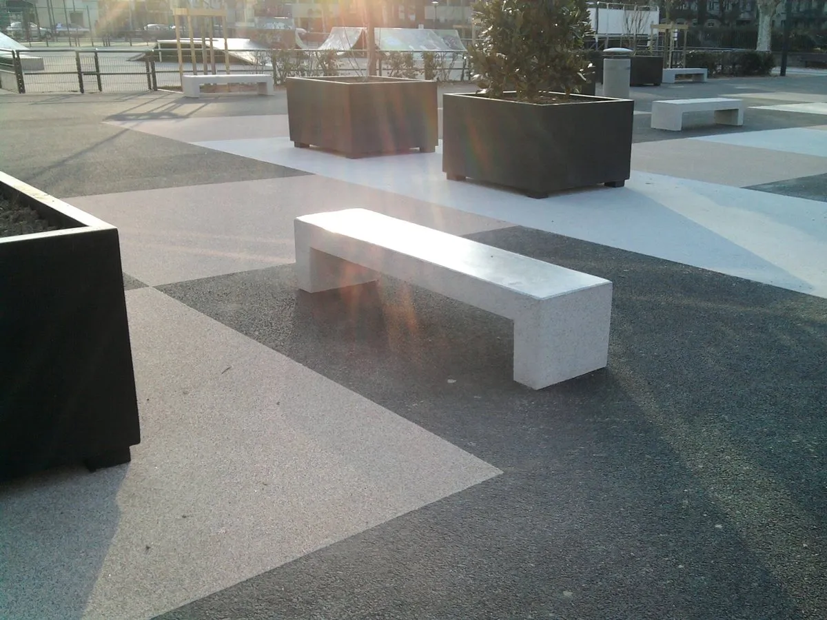 Concrete bench