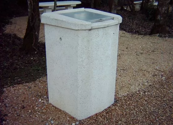 Concrete litter bins