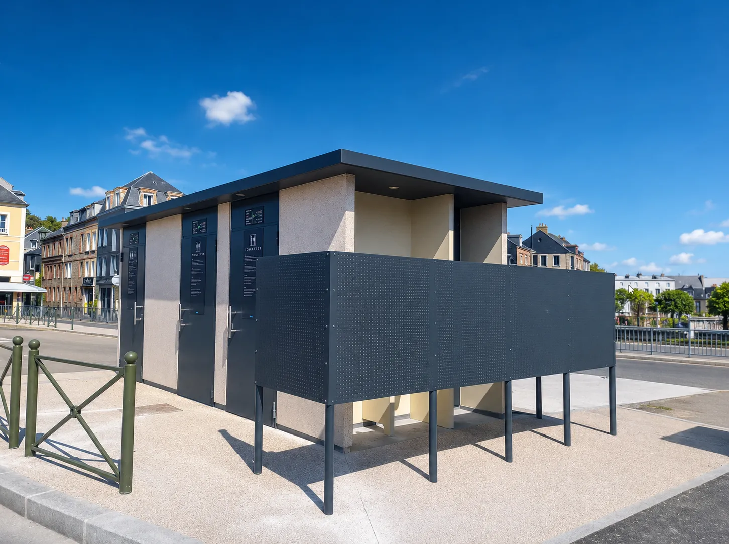Sanitaires publics multiples sur un parking