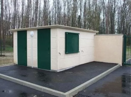 Local de gestion sanitaire beige vert